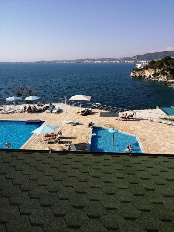 Vila Rina At Aquamarine Residence Vlore Exterior photo
