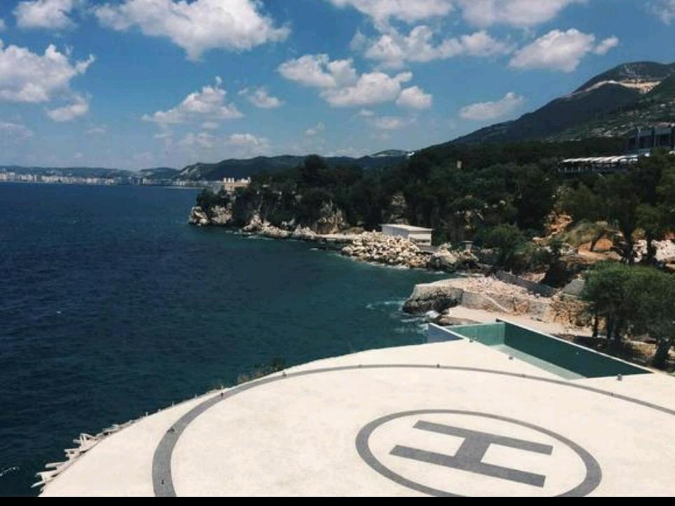 Vila Rina At Aquamarine Residence Vlore Exterior photo