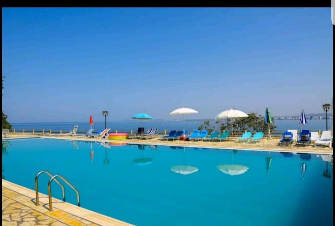 Vila Rina At Aquamarine Residence Vlore Exterior photo