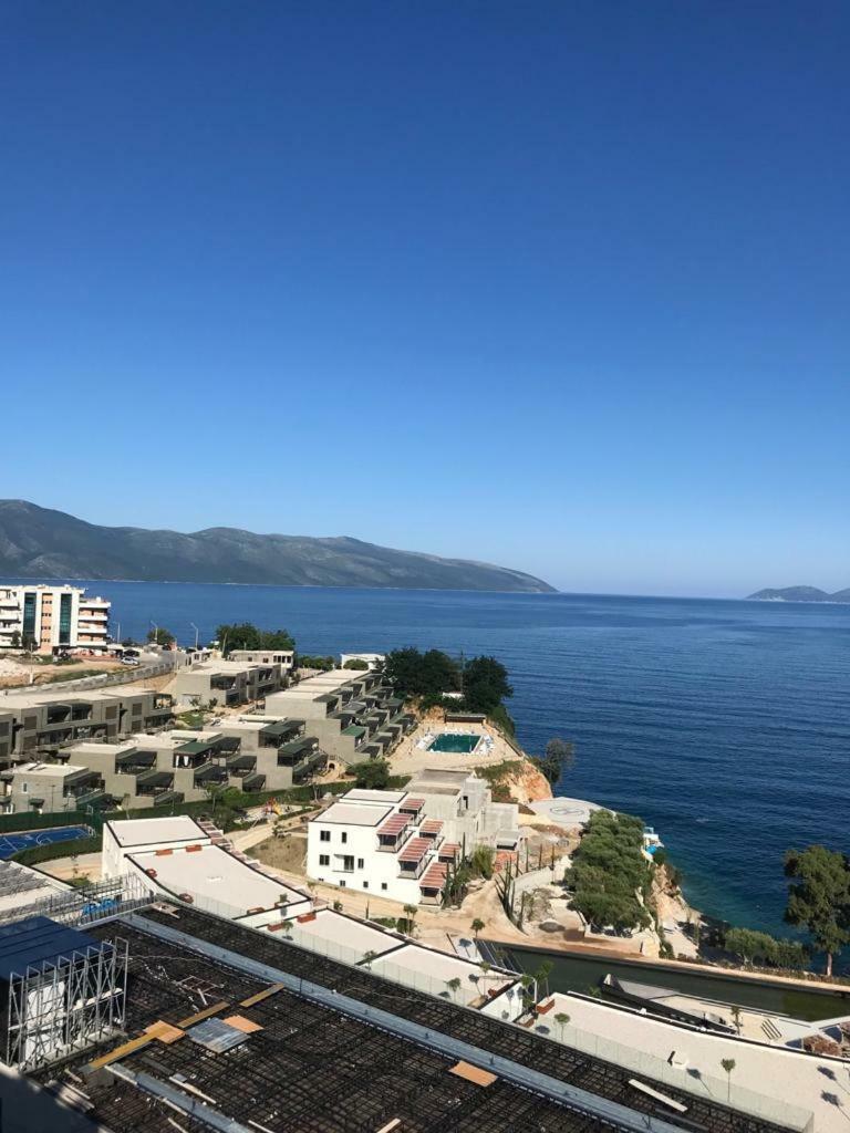 Vila Rina At Aquamarine Residence Vlore Exterior photo